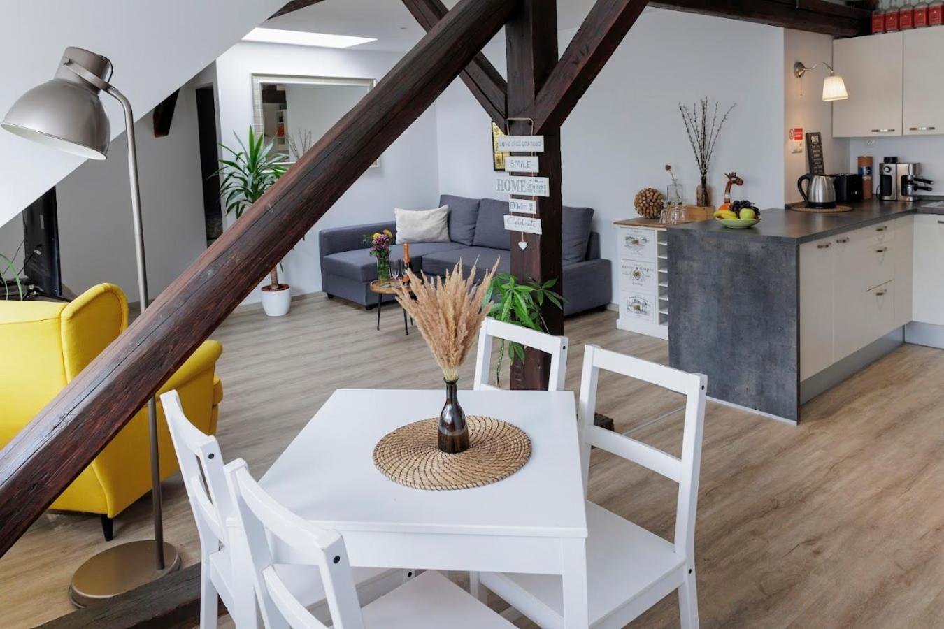 Vip Apartment In Old Town With Free Parking Bratysława Zewnętrze zdjęcie