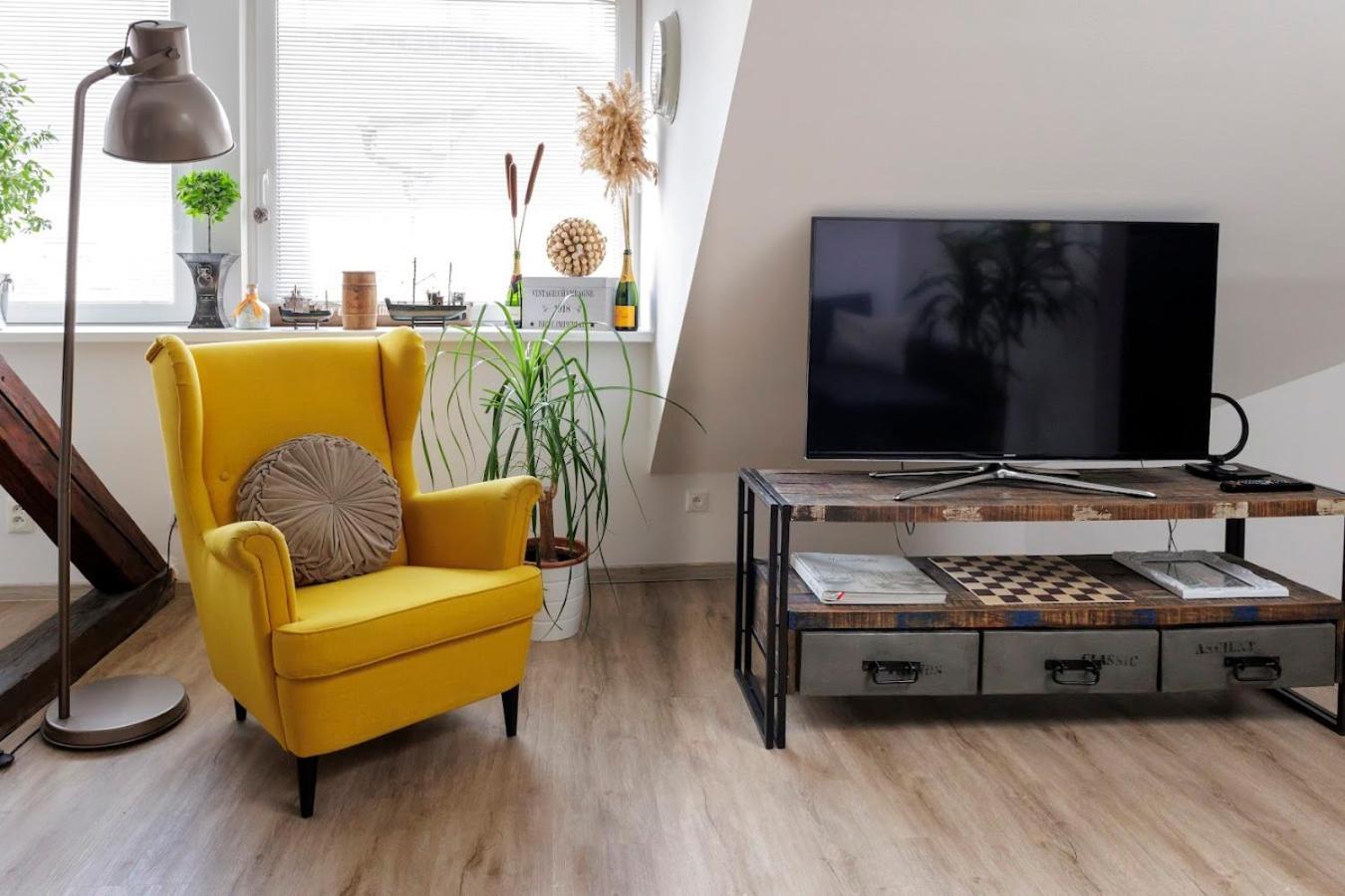 Vip Apartment In Old Town With Free Parking Bratysława Zewnętrze zdjęcie